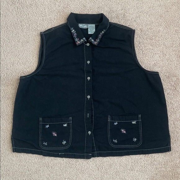 New Look Tops - New Look Floral Embroidery Sleeveless Denim Blouse (Size:2X, Color:Black/Multi)